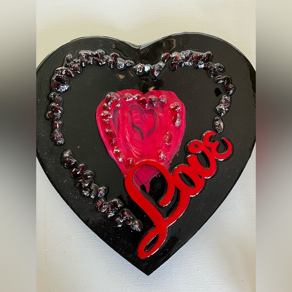 Homemade Heart-Shaped Love Wall Art - Black and Red - Picture 1 of 5